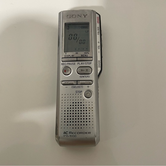 Sony ICD-B100 Handheld Silver Digital Voice Recorder 16MB 8 Hours Recording Time - Picture 5 of 16